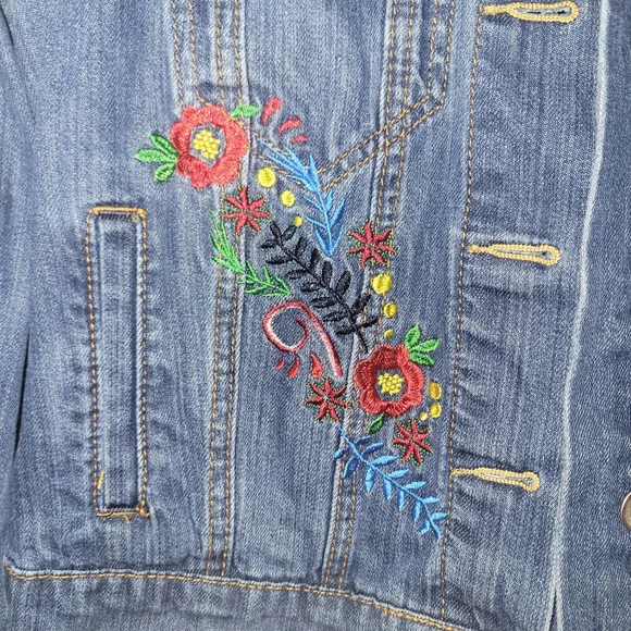 Bagatelle Boho Flower Embroidery Jean Jacket - Picture 3 of 16